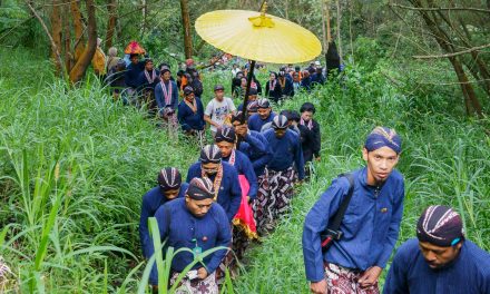 Upacara Labuhan Di Jawa: Ungkapan Rasa Syukur Kepada Tuhan
