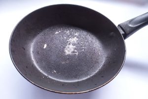 Cara Atasi Wajan Teflon Lengket Pakai Garam Dan Minyak Sayur